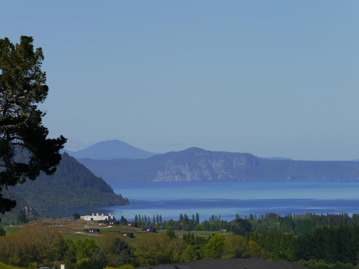 Country Lodge Kinloch Taupo Exterior photo